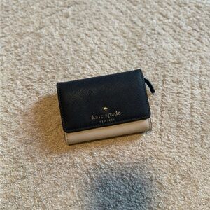 Kate Spade Black and Tan Card Holder